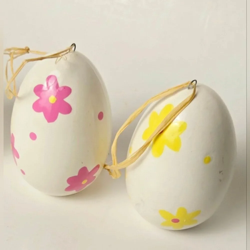 Charming Vintage Purple Basket w/ Decorative Hand painted Ceramic Eggs Ornaments